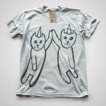Tshirt_highfive_medium