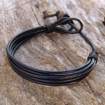 Black_20leather_20adjustable_20bracelet_medium