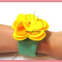 Yellow_flower_bracelet_pincushion_2__medium