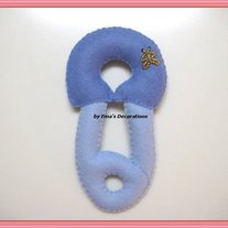 Safety_pin_pincushion_medium