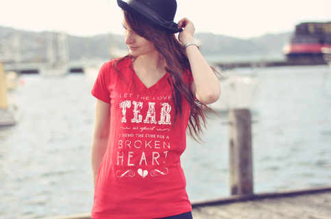 Love will tear us apart (Red)
