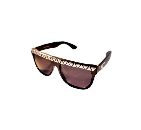 Front_blacksunglasses_large