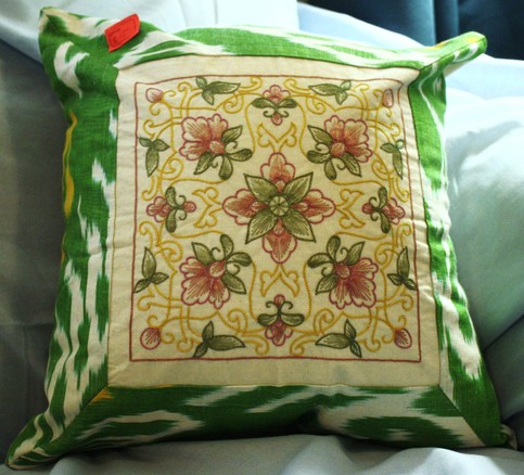 Green_20embroidered_20pillowcase_large