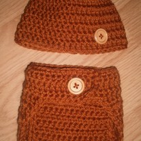 Ready to ship! newborn button hat and diaper cover