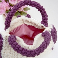 POSH HAND CROCHETED "BELLA" HANDBAG IN SUMMER BERRY AND LINEN