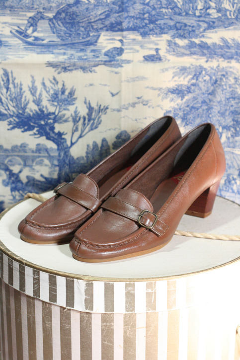Joyce - Vintage Brown Buckle Heels