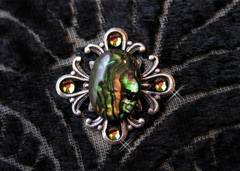 Tribal Belly Dance Bindi ~ Abalone