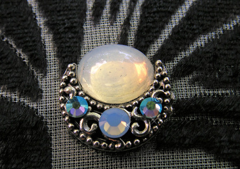 Tribal Belly Dance Bindi ~ Opal Moon