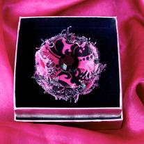SALE: Hot Pink & Black Karing