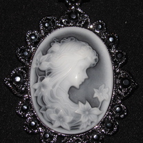 Lace Cameo Set