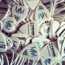 MMM GUITAR PICK
