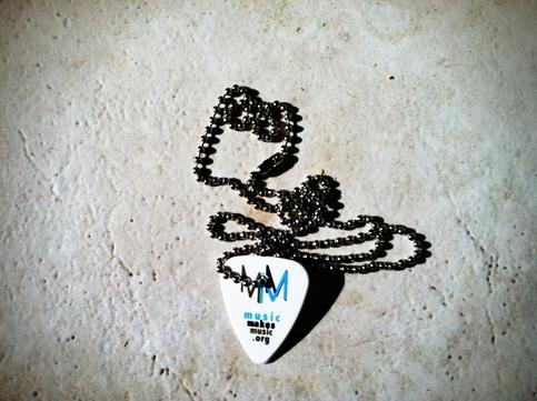 MMM PICK NECKLACE