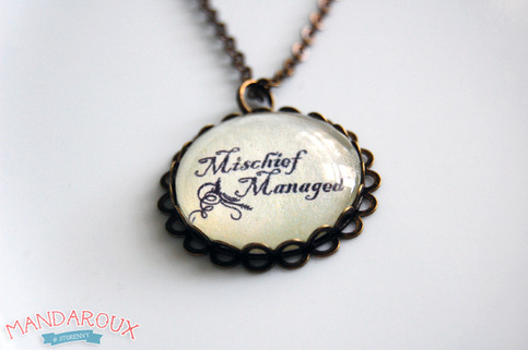 Harry Potter "Mischief Managed" Antiqued Brass Scalloped Necklace