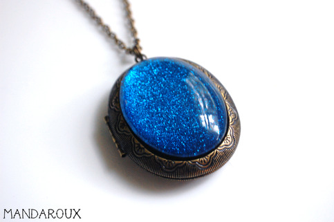 "Snozzberry" Large Antiqued Ornate Photo Locket Necklace