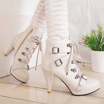 Botines blanco o negro \ Ankle Boots white or black LS078