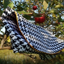 Houndstooth Clutch