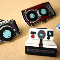 Camera_20brooches_202_medium