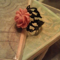Mauve Flower Filigree Ring