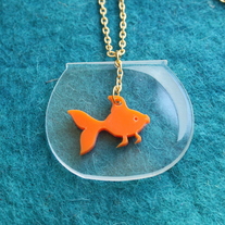 254-bak_20goldfish_20necklace_201_medium