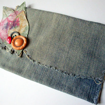 Vintage buttons & denim Eco-pouch by Sardinella Sardine