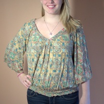 Patterned V-neck Top with Dolman Sleeves - L