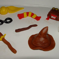 12 Fondant "HARRY POTTER Inspired" Cupcake Toppers