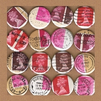 Upcycled vintage postage stamp badge - Machin - REDS and PINKS