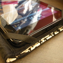 Kindle Fire Cover - Cream and Black Scrolls