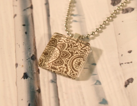Paisley_pendant_large