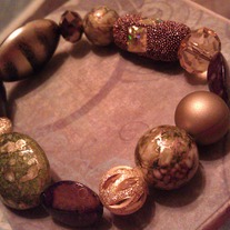 Gold Tones Stretch Bracelet