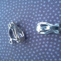 Clip earrings
