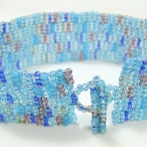 Aqua_20shimmer_20bracelet_20001_medium
