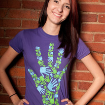 Hand_20tee_medium
