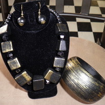 Rustic Earring & Necklace Set