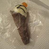 waffle ice cream (2 designs, 2 in stock)