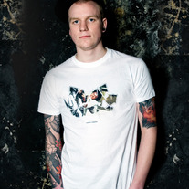 Cutout Logo Tee €25