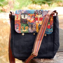 Postman Messenger Bag - Kitty in Red Straps 