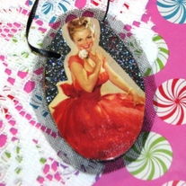  A Beautiful Flower Oval Ornament