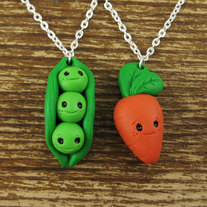 Peas & Carrots Besties Necklace Set