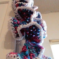 Multicolored curly scarf