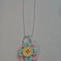 Button flower necklace