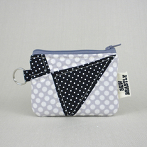 CUTIE COIN PURSE IN POLKA DOTS