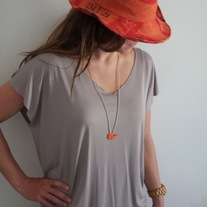 oversize v: soft jersey 't' 