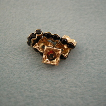 Gold Squardelle in Jet