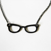 1_20glasses_20necklace_medium