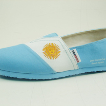 Argentinaskyblueside_medium