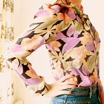 Vintage 70s Long Sleeves Violet Chic floral Blouse with Bow tie (M) (L)