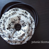 (on sale!) petal headband in black + cream floral