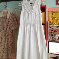 white ruffle dress size 8