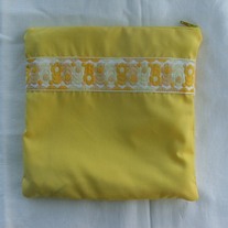 Yellow-purse_medium